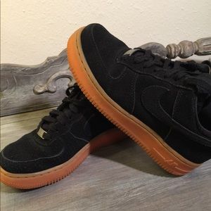 nike air force black brown sole
